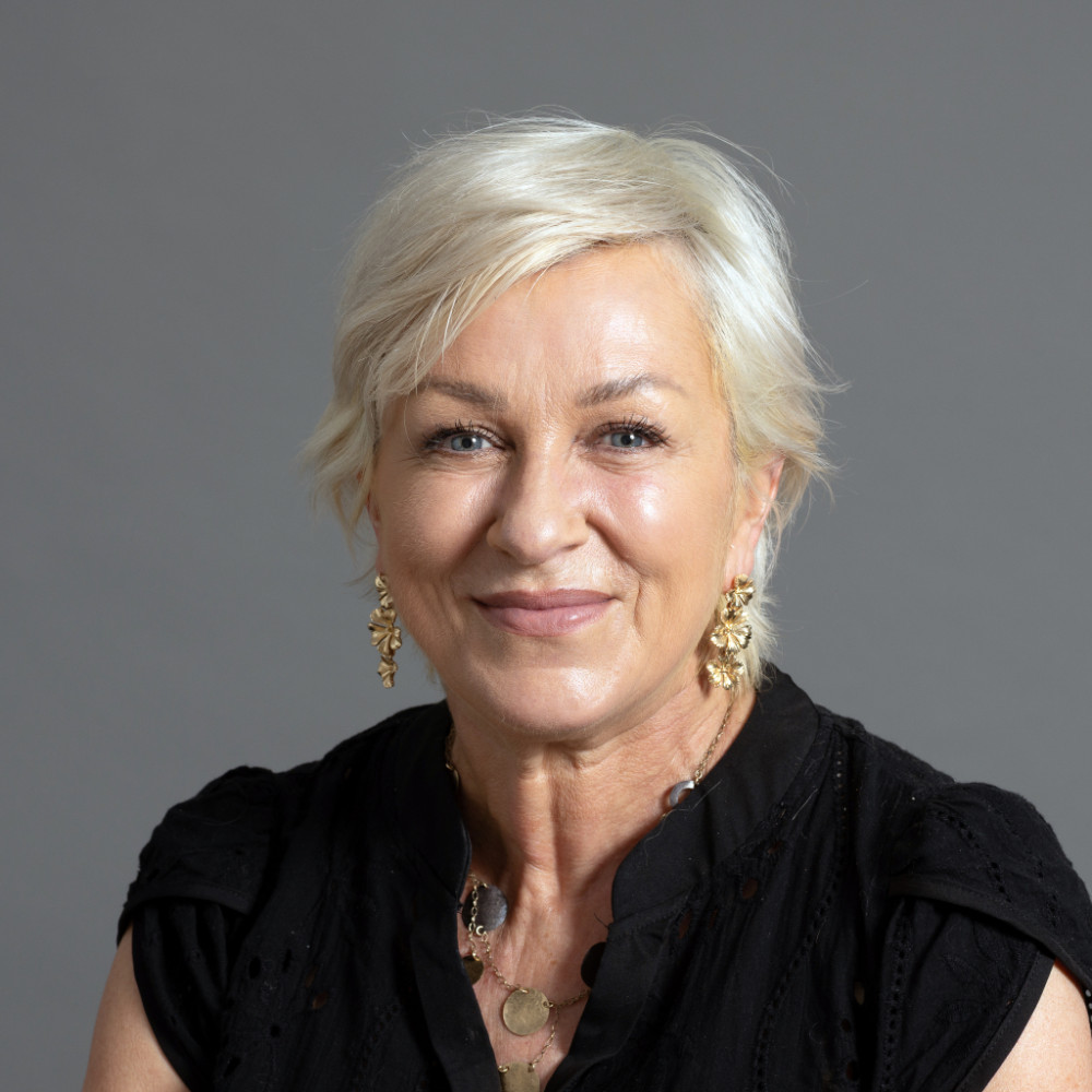 Annette THORNTON